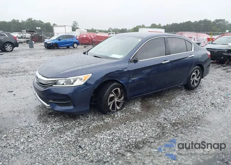 2017 Honda Accord Lx z USA, uszkodzony, nr VIN 1HGCR2F39HA296305